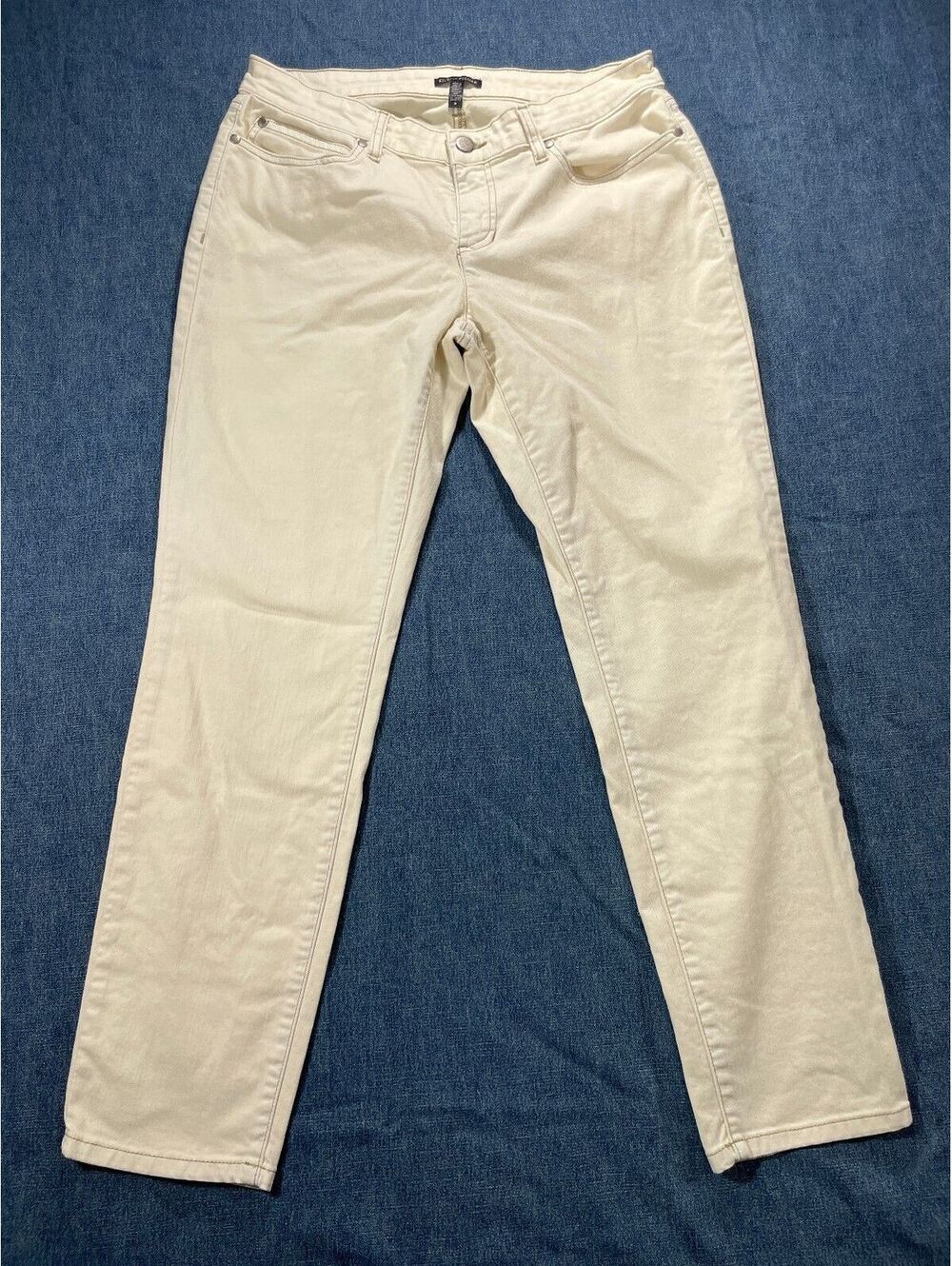 Eileen Fisher Size 8 off white crop jeans  premium denim